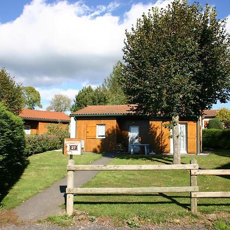 Gite Avec Cheminee, Terrasse Et Wifi - Animaux Acceptes - Fr-1-496-163 Usson-en-Forez Eksteriør billede